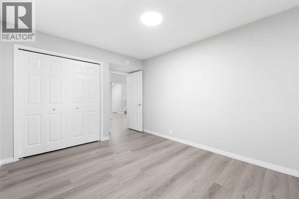 Single Family House for Sale in  Coral Reef Close NE Coral Springs Calgary 