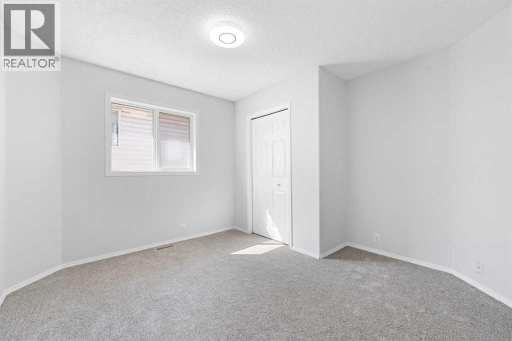 Single Family House for Sale in  Coral Reef Close NE Coral Springs Calgary 