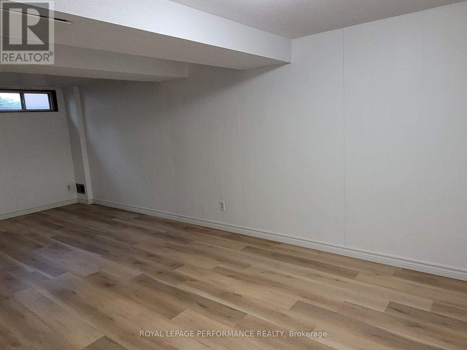Photo 28 of 903 J Elmsmere Road, Ottawa ON