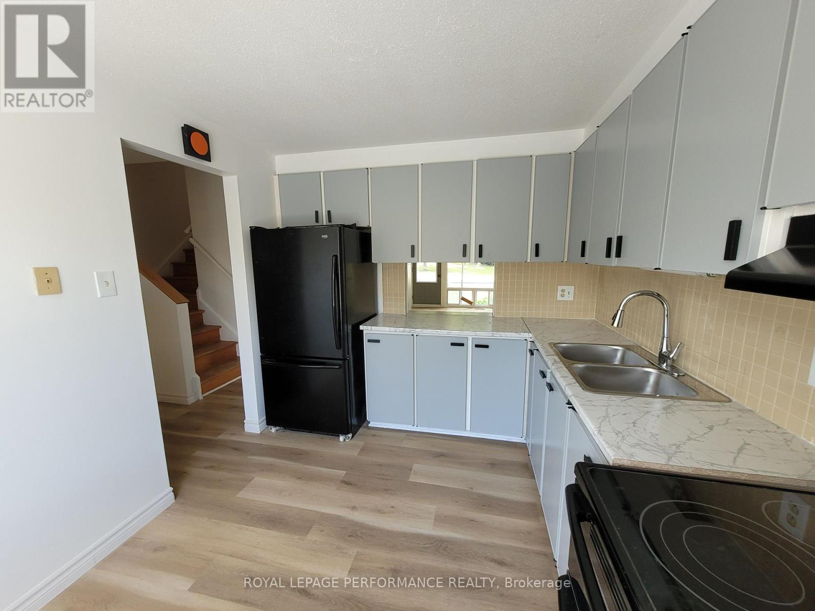 903J ELMSMERE ROAD - 6