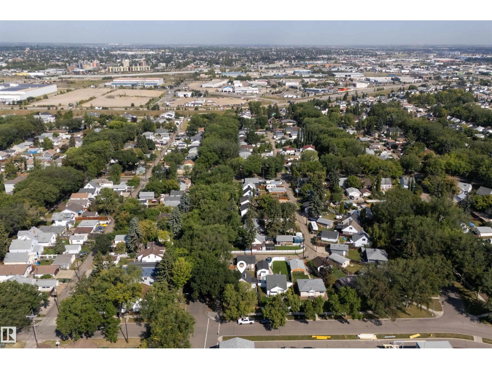 Photo 23 of 6014 120 Av Nw, Edmonton AB