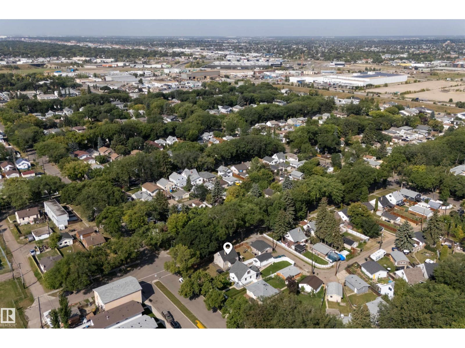 Photo 24 of 6014 120 Av Nw, Edmonton AB
