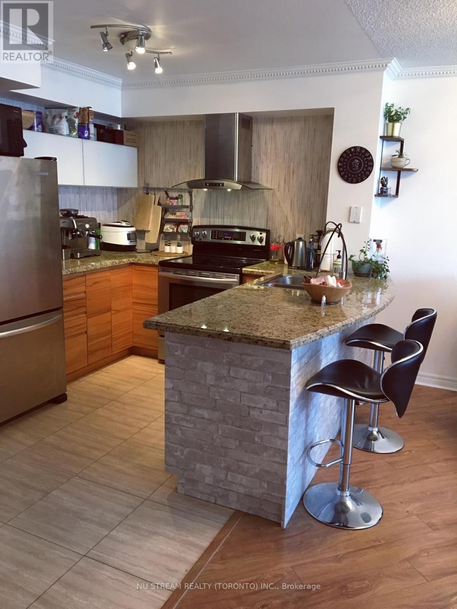 Photo 7 of 1003 256 Doris Avenue, Toronto ON