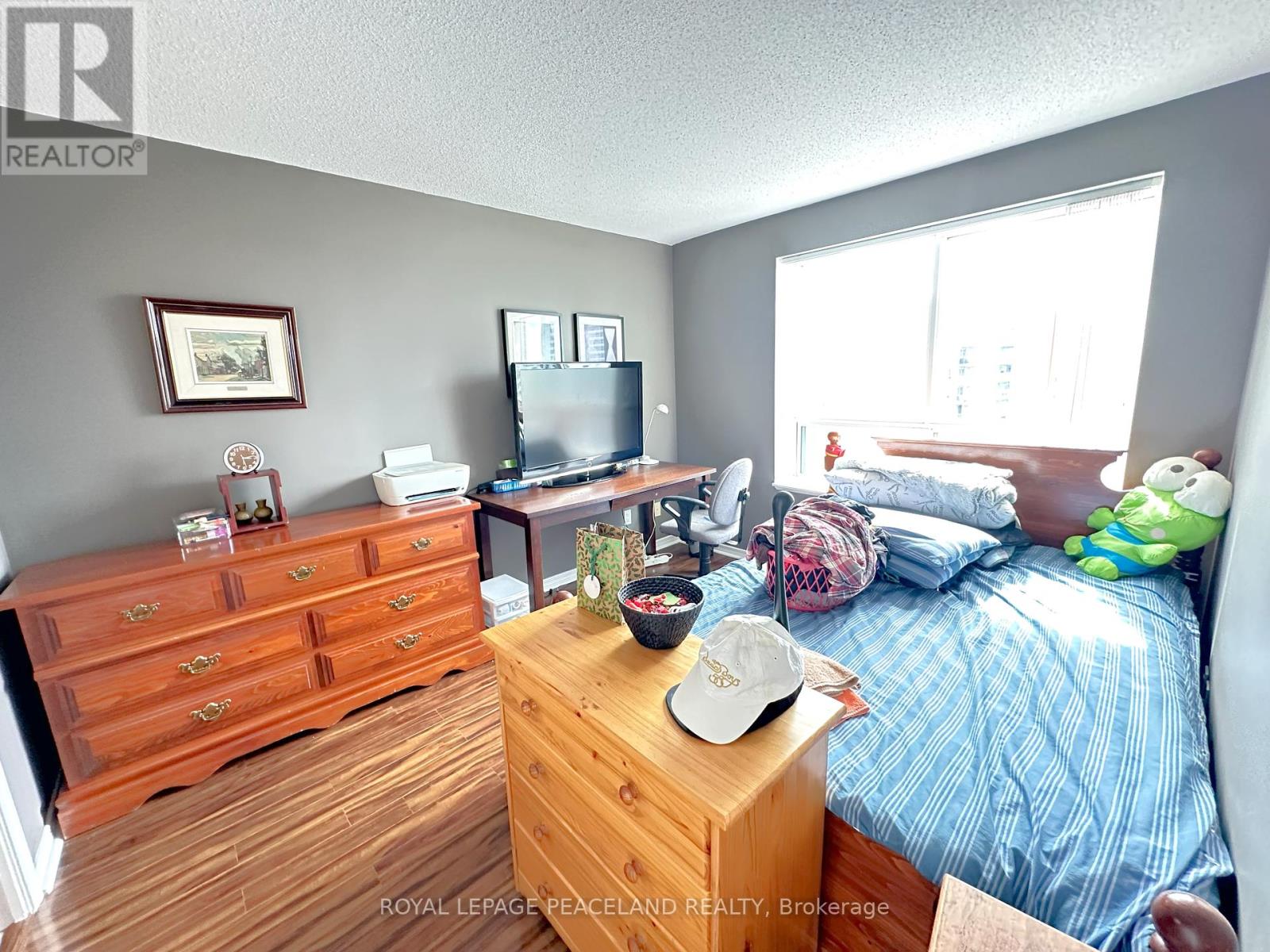 Photo 24 of Lph 03 11 Oneida Crescent, Richmond Hill ON