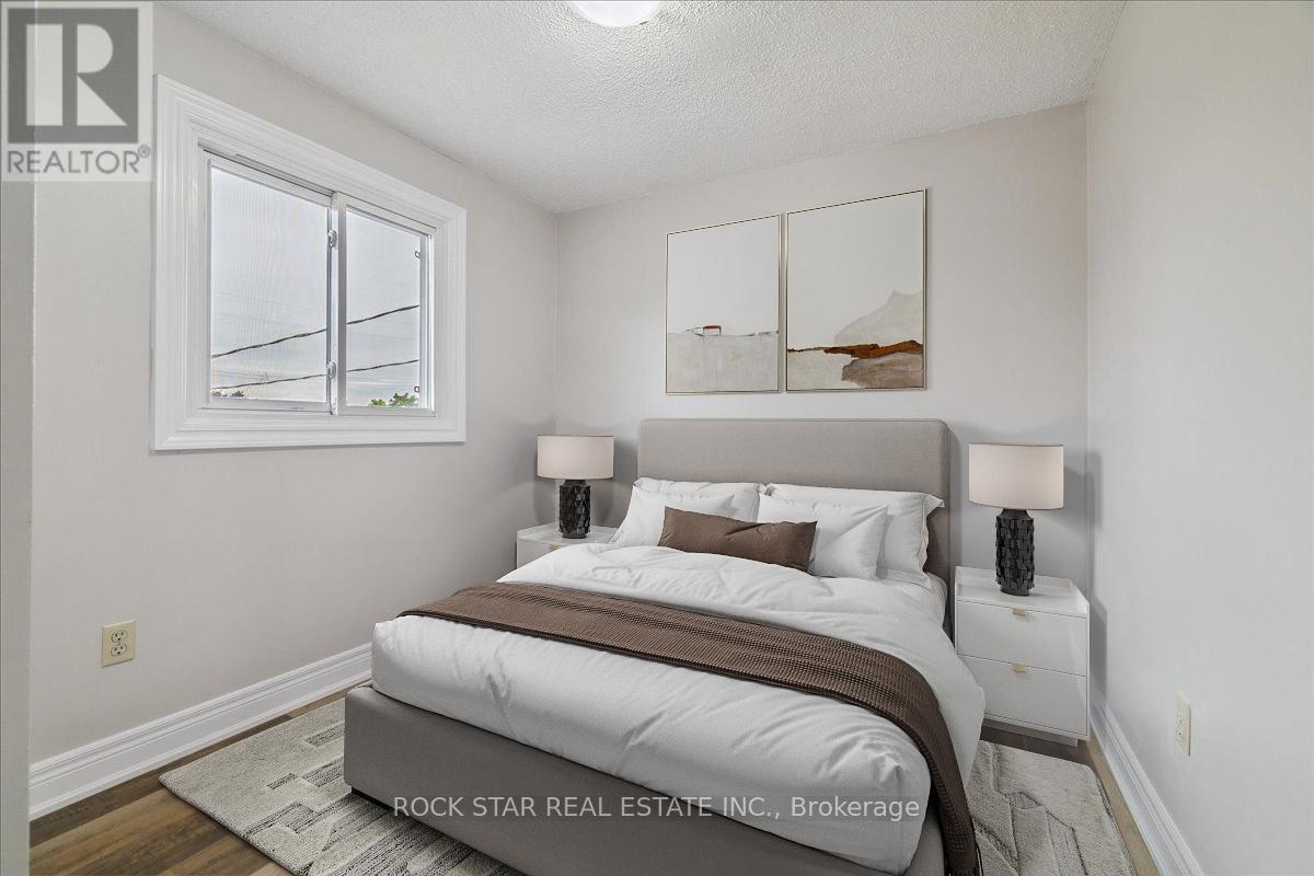 Photo 28 of 61 Adis Avenue, Hamilton ON