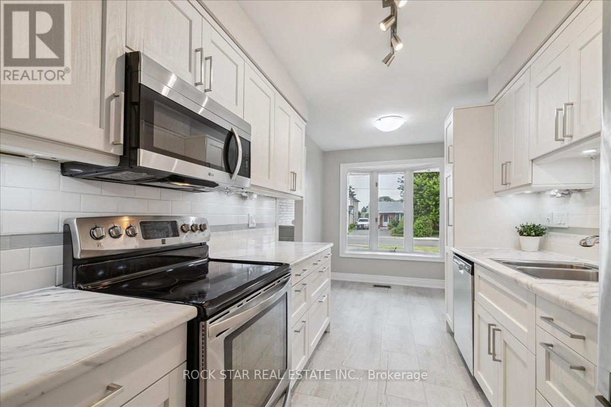 Photo 9 of 61 Adis Avenue, Hamilton ON