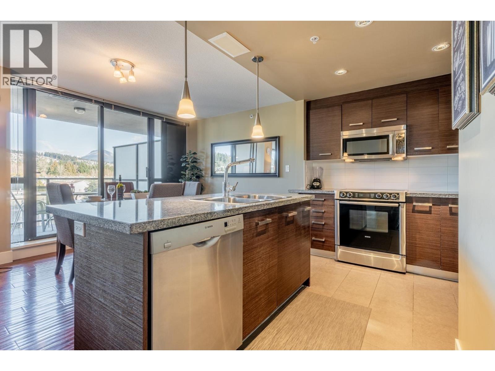 Photo 1 of 801 2959 Glen Drive, Coquitlam BC