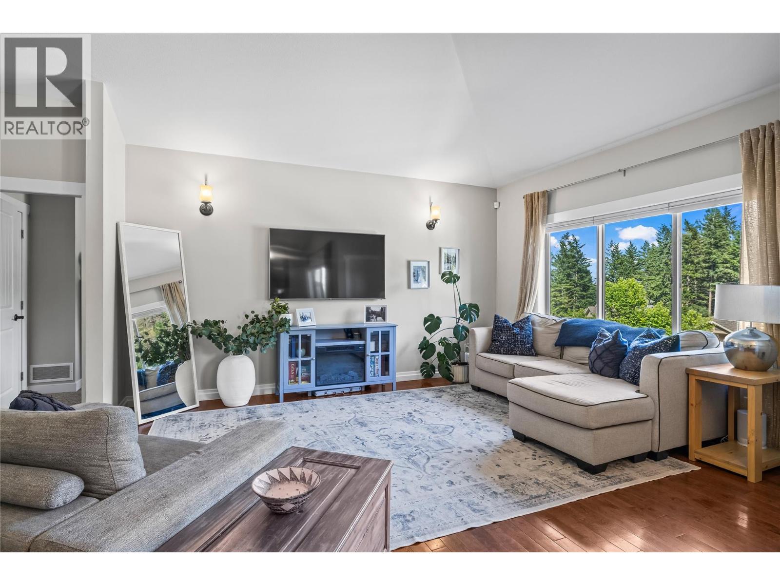  2223 Sunview Drive, West Kelowna