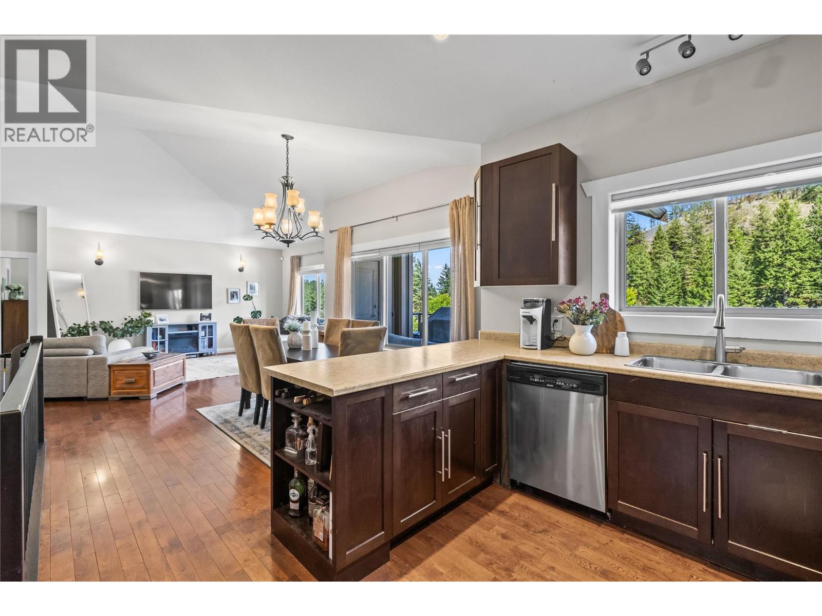  2223 Sunview Drive, West Kelowna