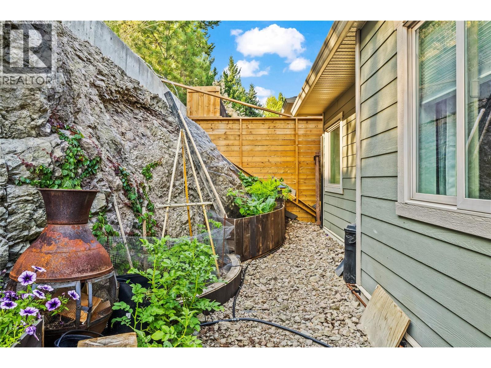  2223 Sunview Drive, West Kelowna