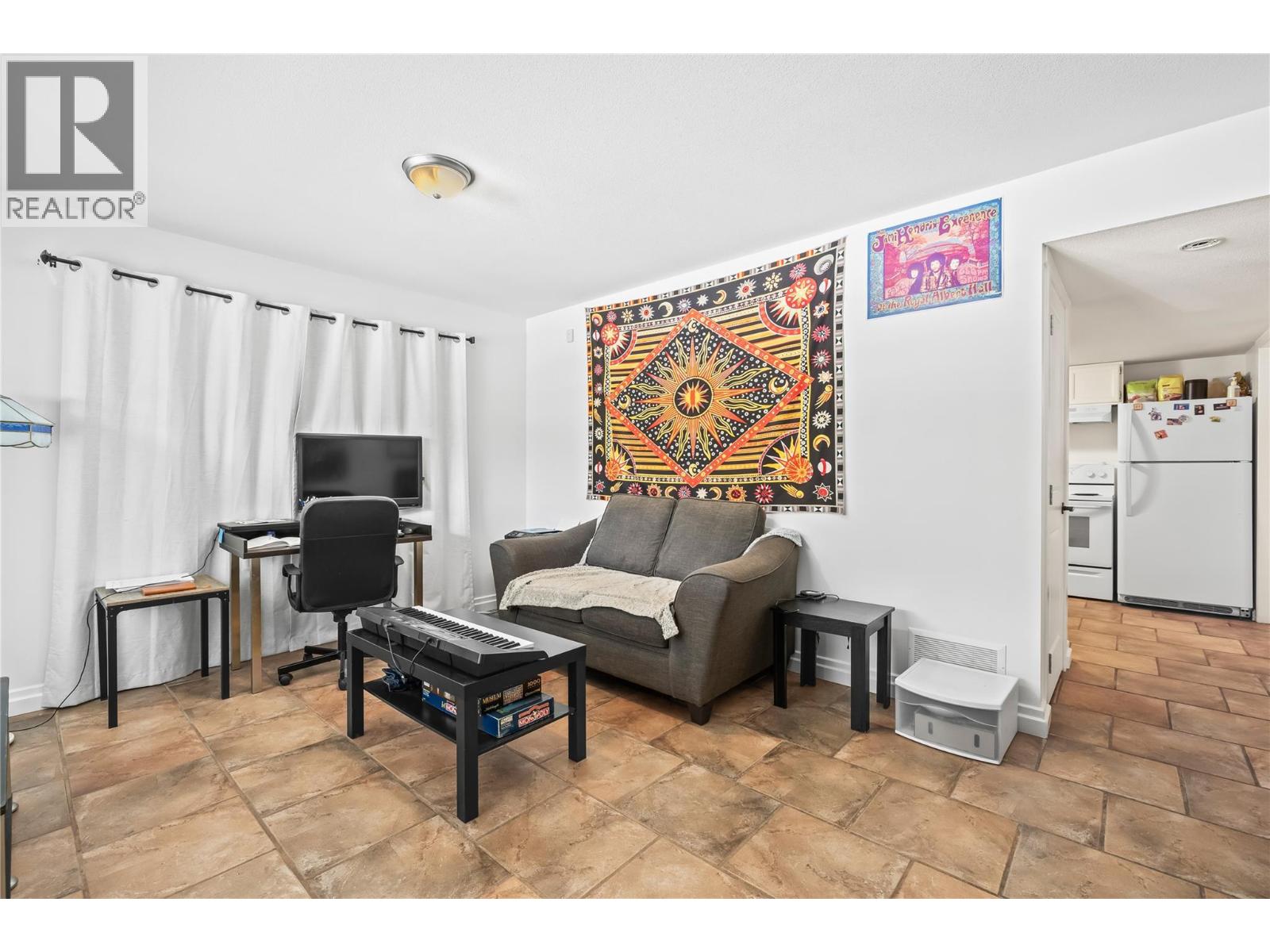  2223 Sunview Drive, West Kelowna