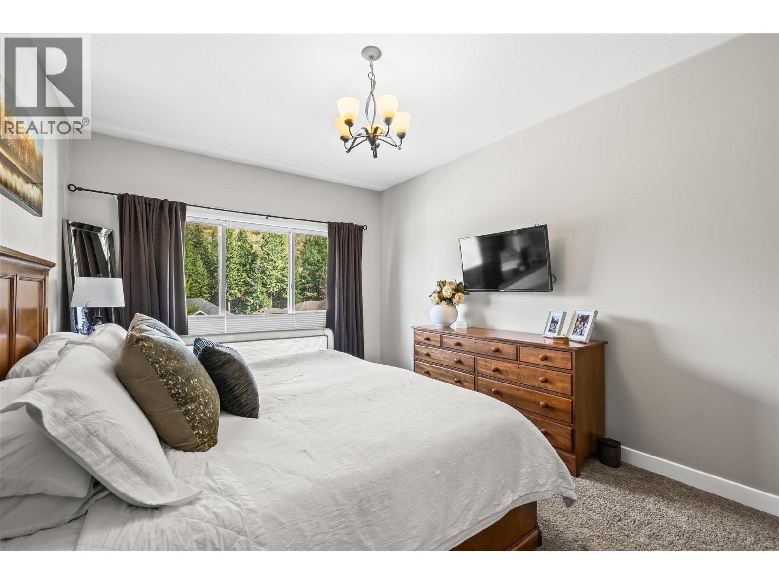 2223 Sunview Drive, West Kelowna