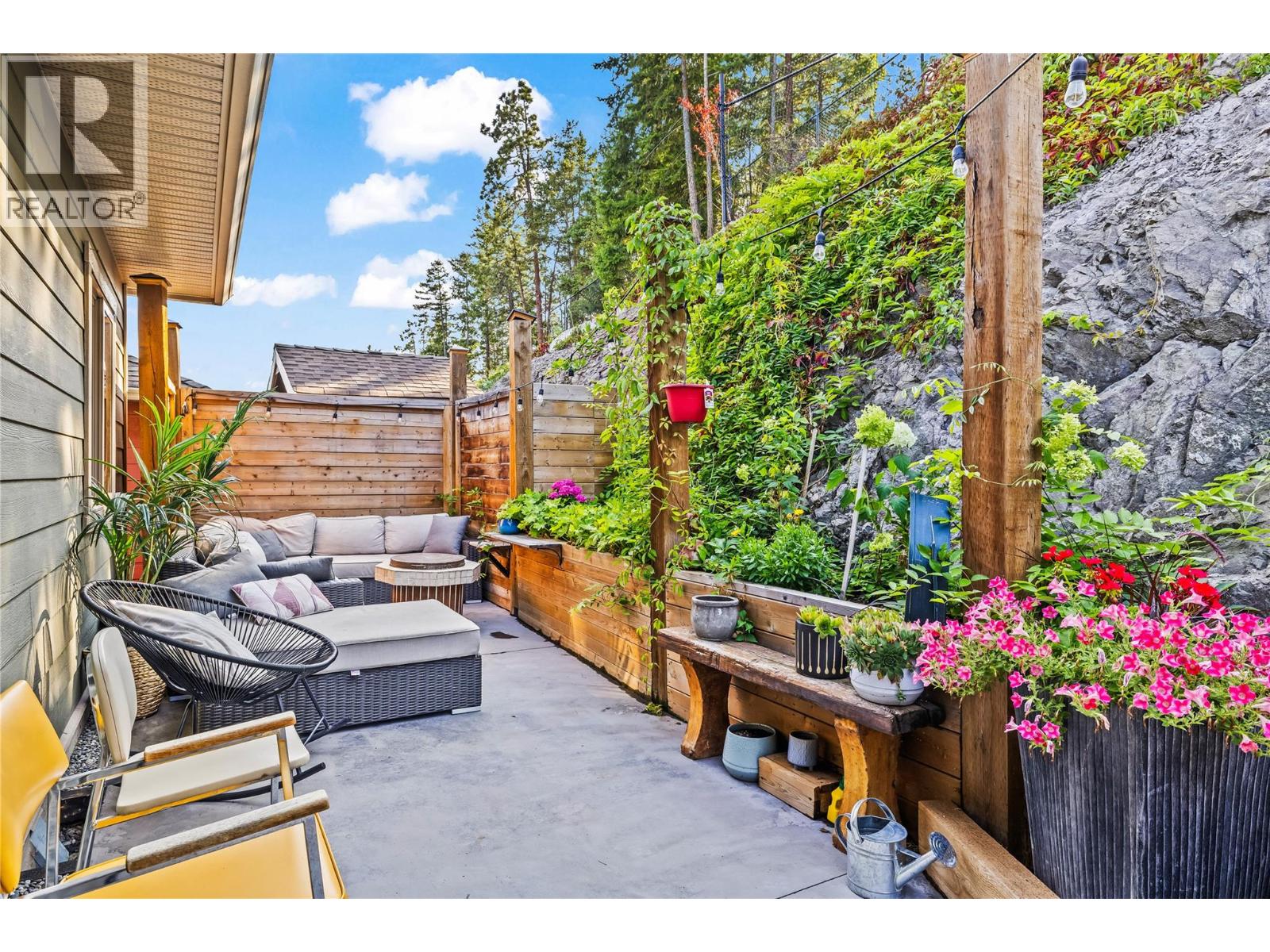  2223 Sunview Drive, West Kelowna