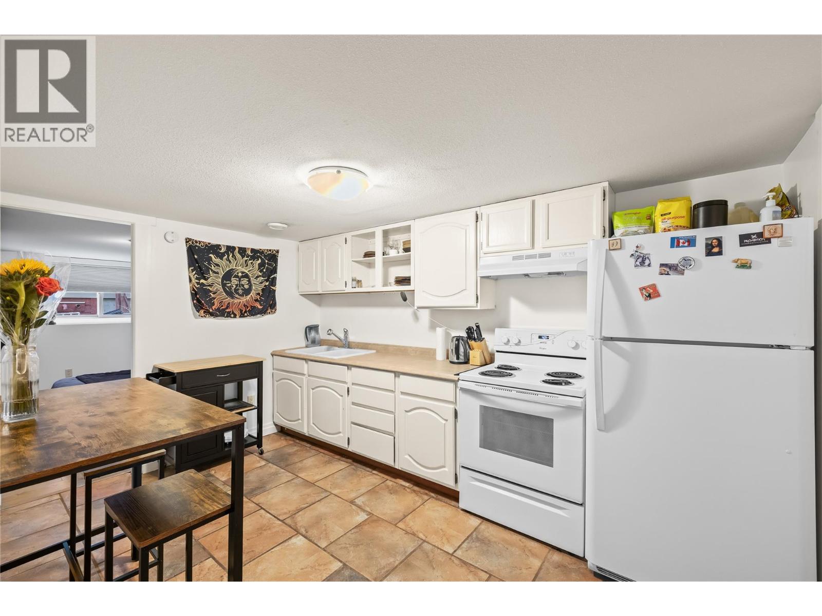  2223 Sunview Drive, West Kelowna