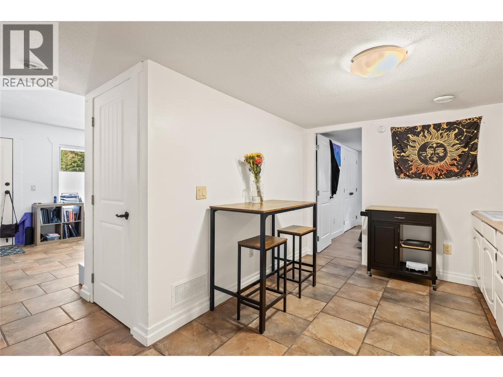  2223 Sunview Drive, West Kelowna