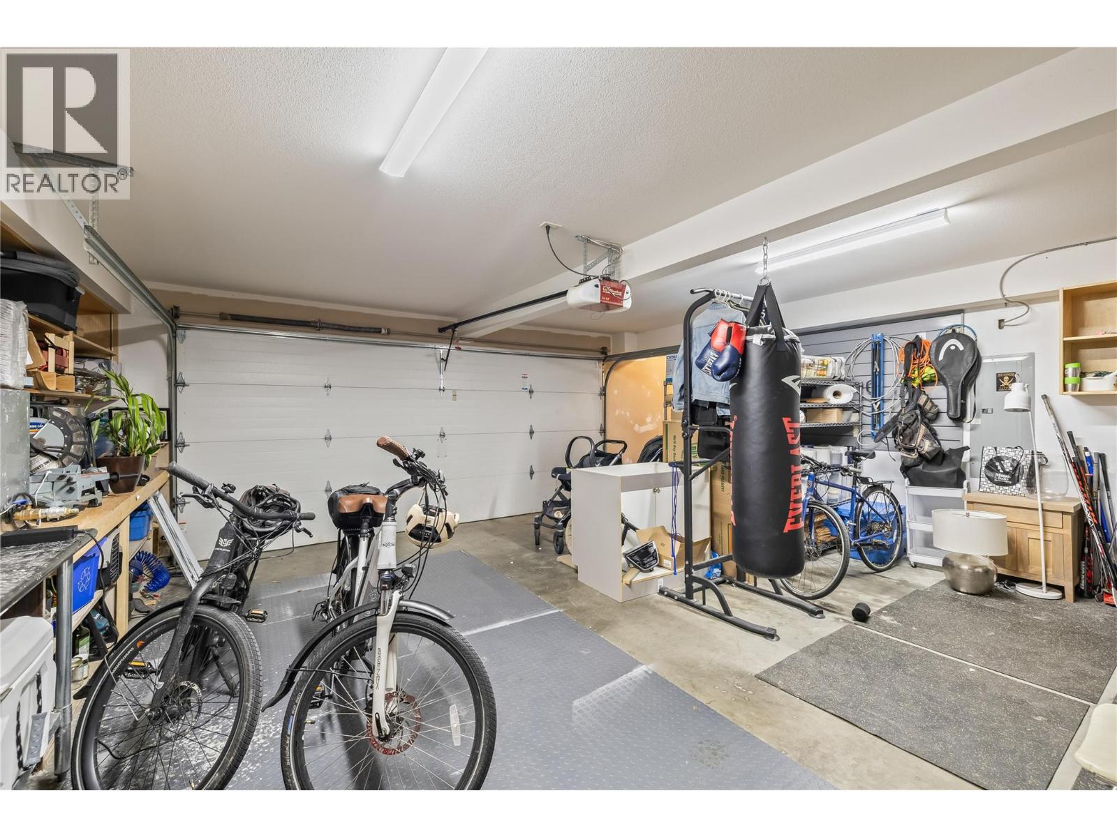  2223 Sunview Drive, West Kelowna