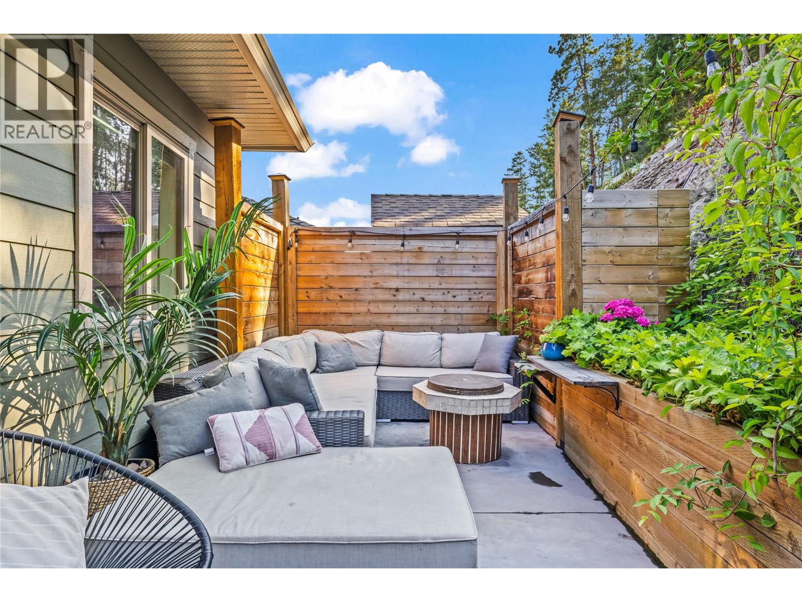  2223 Sunview Drive, West Kelowna