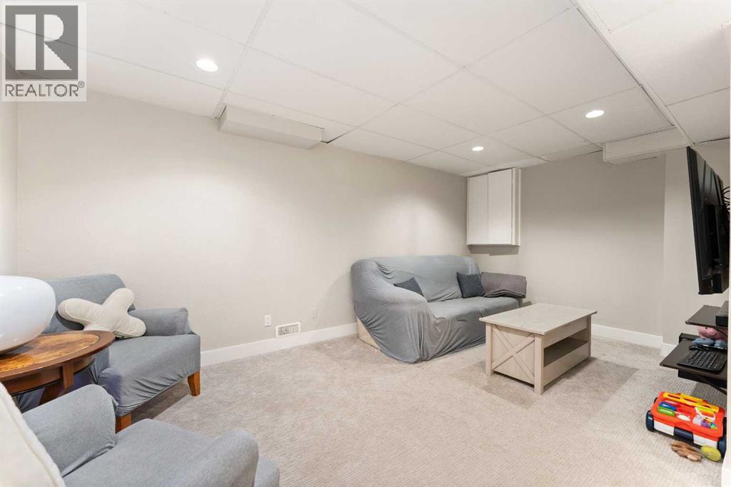 Single Family House for Sale in  Erin Woods Drive SE Erin Woods Calgary 