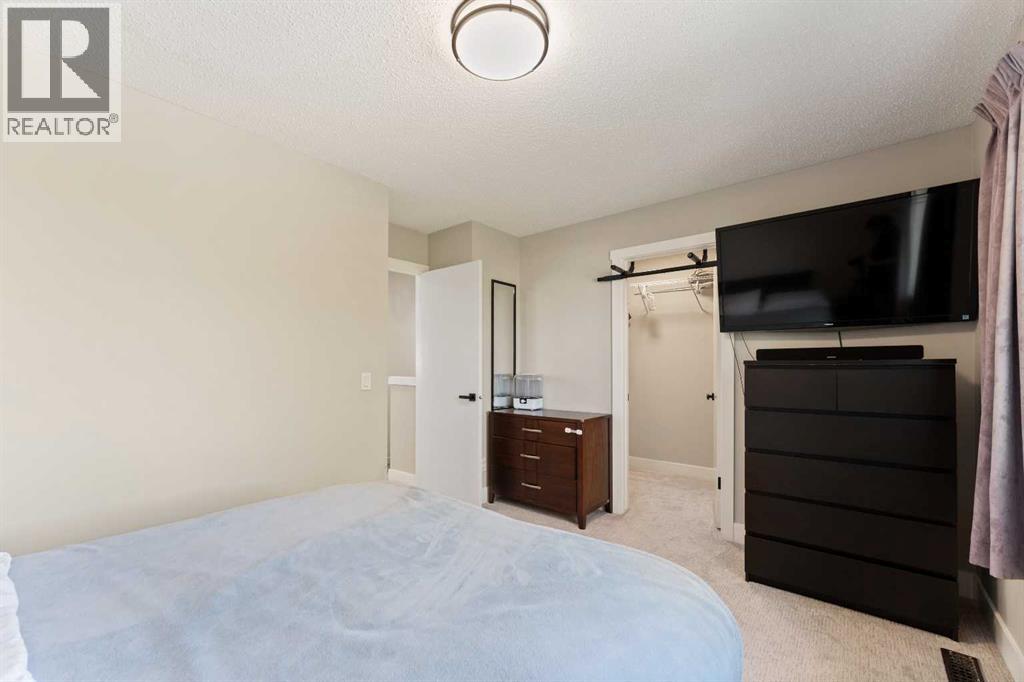 Single Family House for Sale in  Erin Woods Drive SE Erin Woods Calgary 