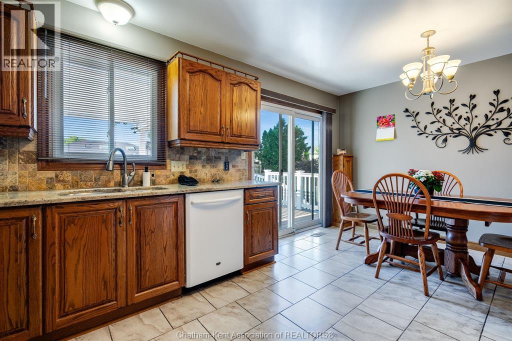 Photo 13 of 47 Mckee Road, Wallaceburg ON