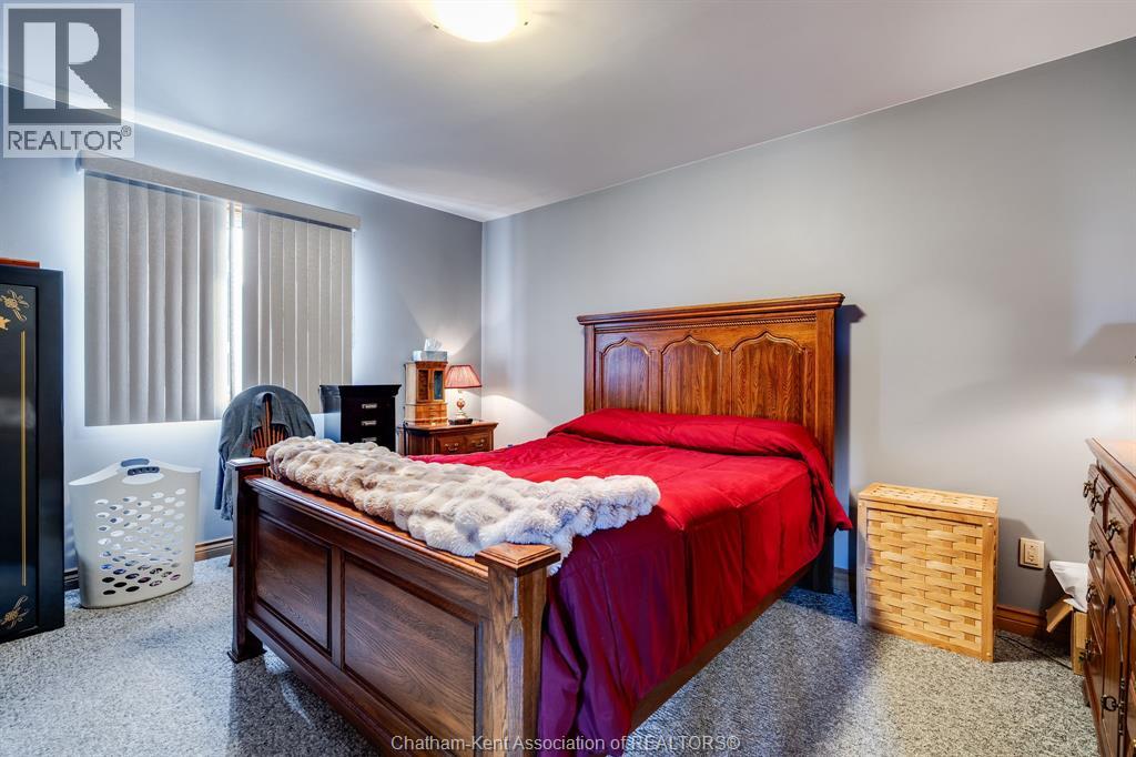 Photo 14 of 47 Mckee Road, Wallaceburg ON