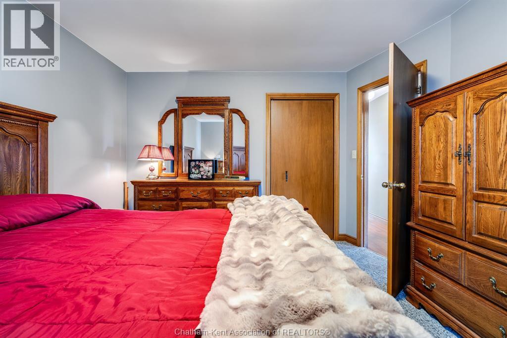 Photo 15 of 47 Mckee Road, Wallaceburg ON