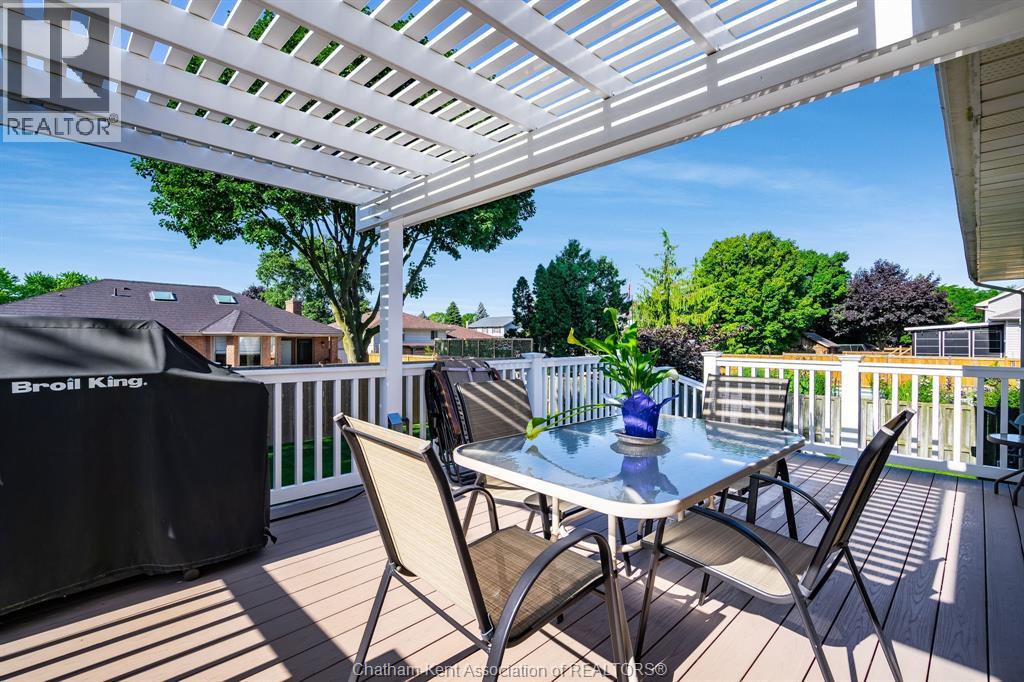 Photo 30 of 47 Mckee Road, Wallaceburg ON