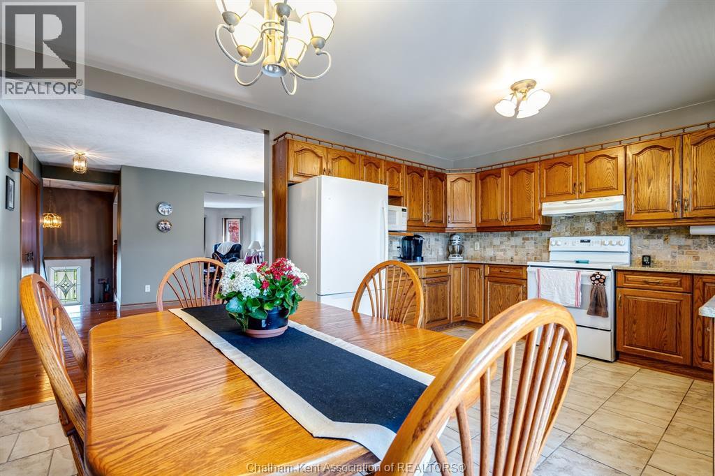 Photo 9 of 47 Mckee Road, Wallaceburg ON