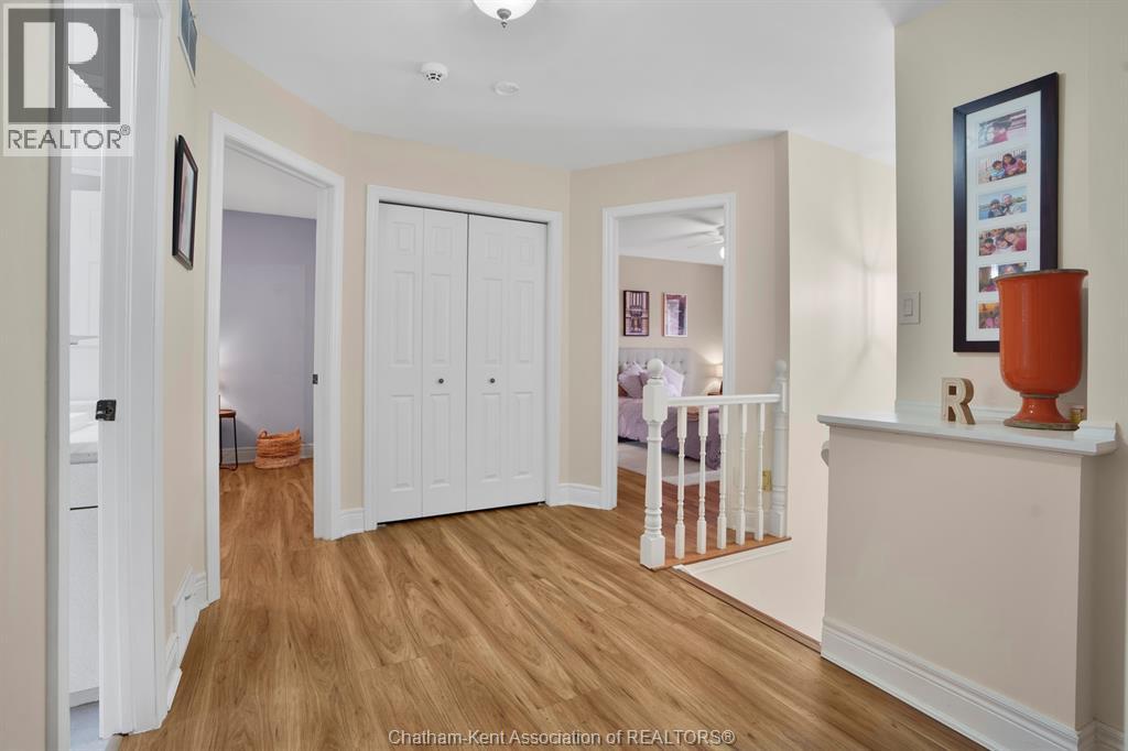 Photo 25 of 34 Braemar Boulevard, Chatham ON