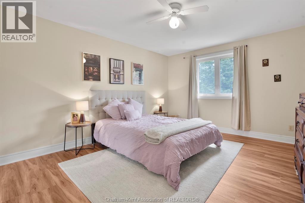 Photo 36 of 34 Braemar Boulevard, Chatham ON