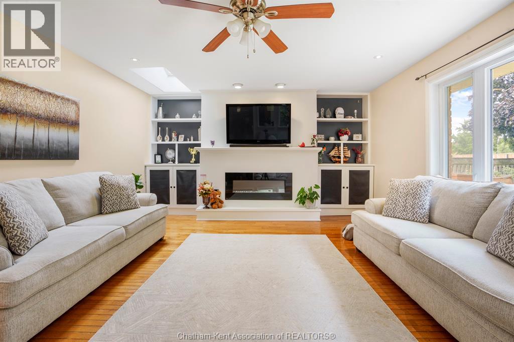 Photo 7 of 34 Braemar Boulevard, Chatham ON