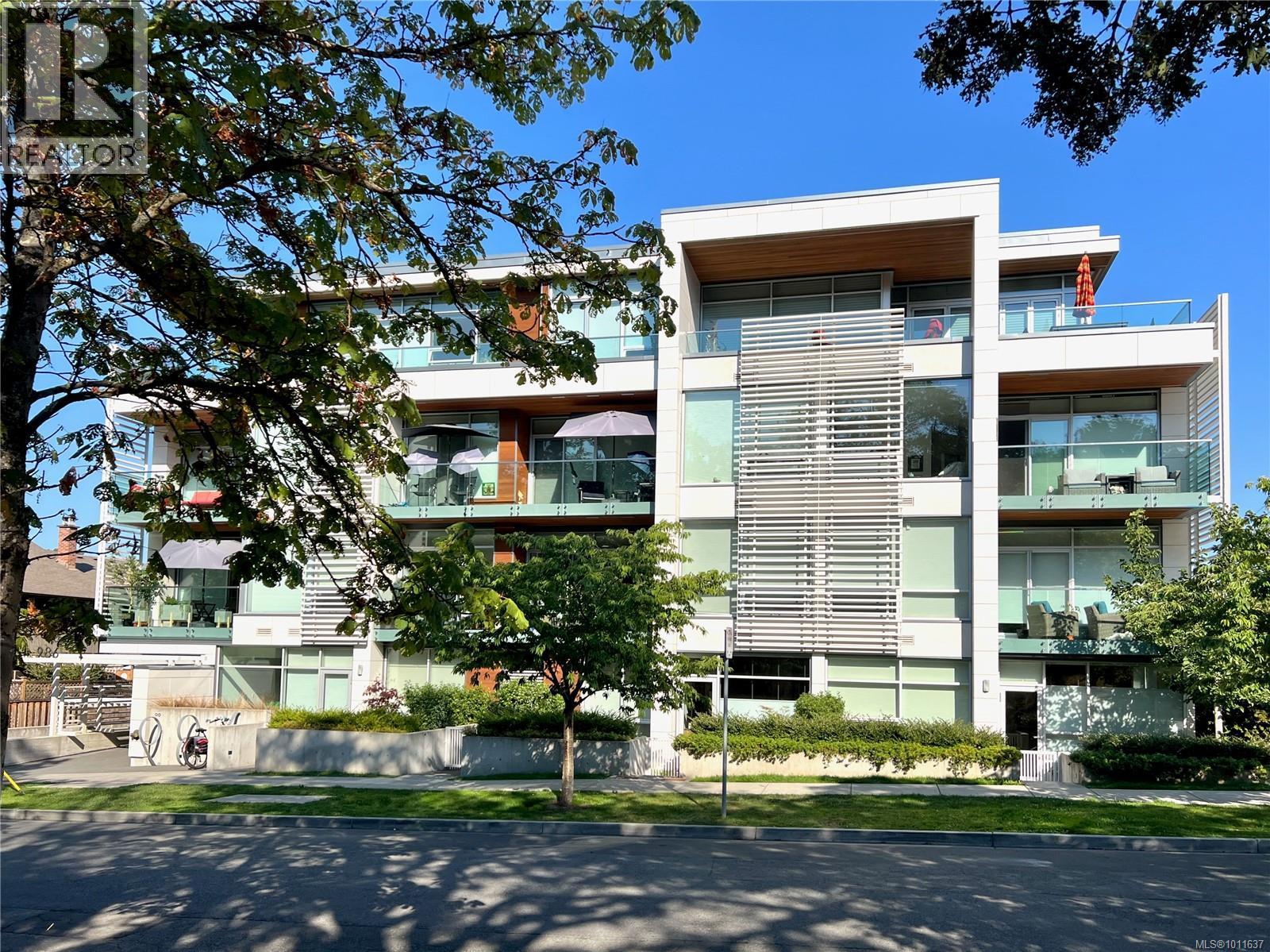 Photo 1 of 206 986 Heywood Ave, Victoria BC