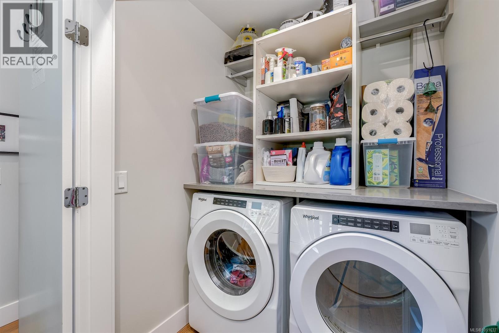 Photo 28 of 206 986 Heywood Ave, Victoria BC