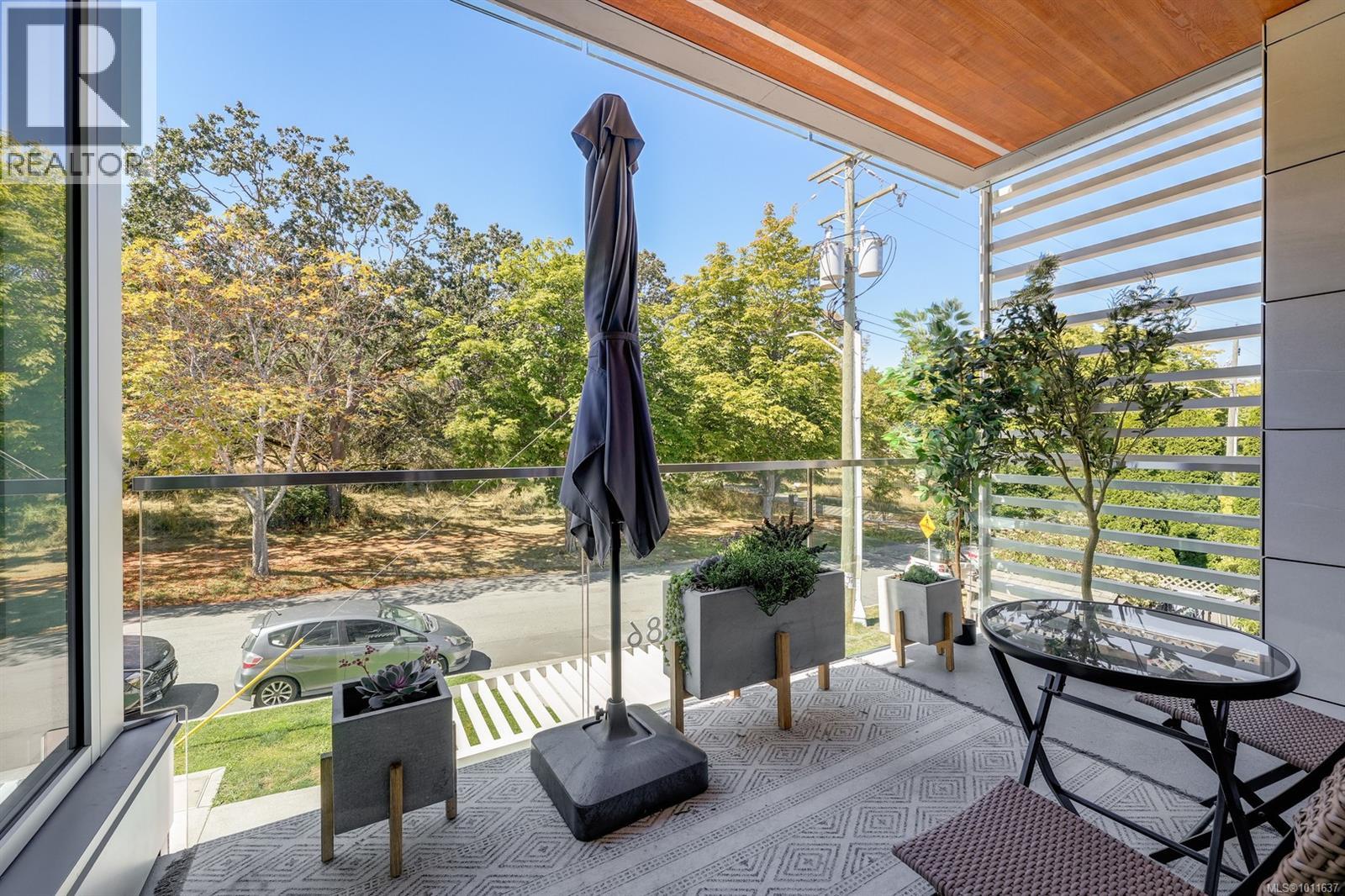 Photo 30 of 206 986 Heywood Ave, Victoria BC