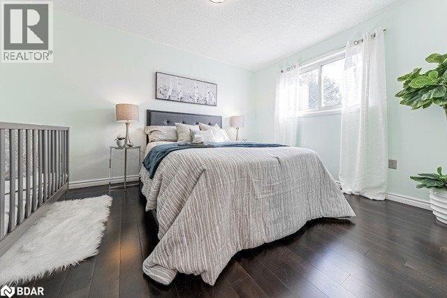 Photo 16 of 26 Greening Avenue, Stoney Creek ON