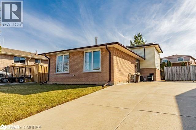 Photo 1 of 26 Greening Avenue, Stoney Creek ON