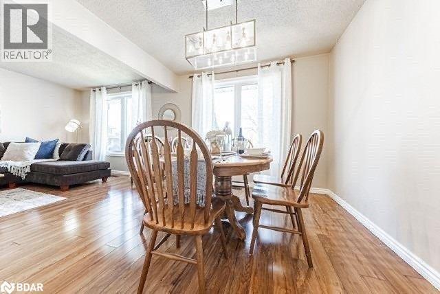 Photo 11 of 26 Greening Avenue, Stoney Creek ON