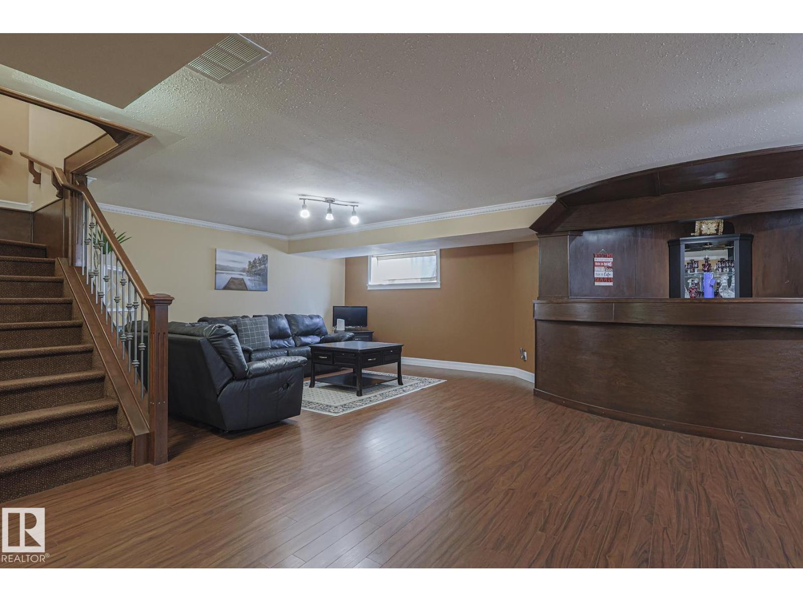 Photo 11 of 10731 150 St Nw, Edmonton AB
