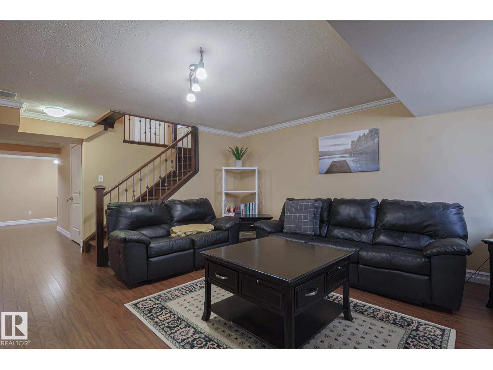 Photo 12 of 10731 150 St Nw, Edmonton AB
