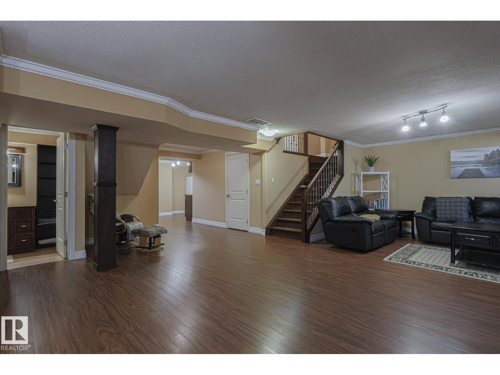 Photo 14 of 10731 150 St Nw, Edmonton AB