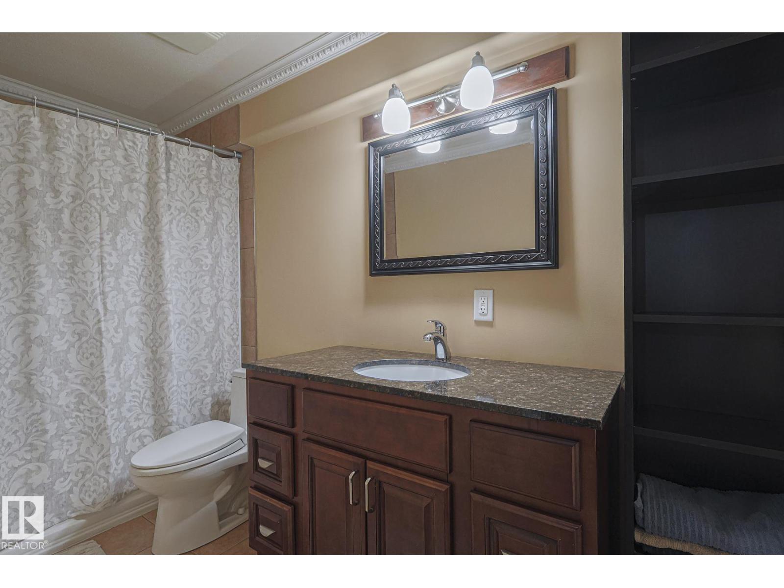 Photo 16 of 10731 150 St Nw, Edmonton AB