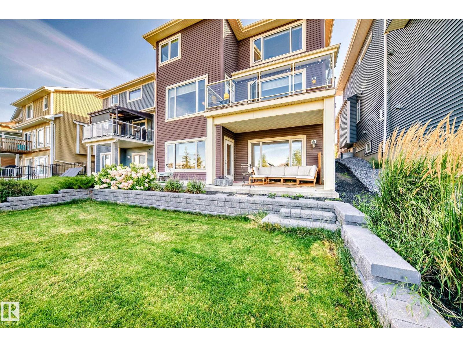 Photo 1 of 8412 218 St Nw, Edmonton AB