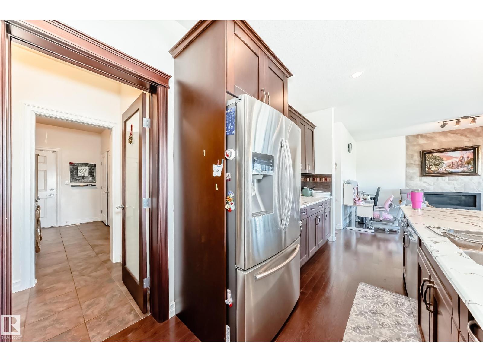 Photo 16 of 8412 218 St Nw, Edmonton AB