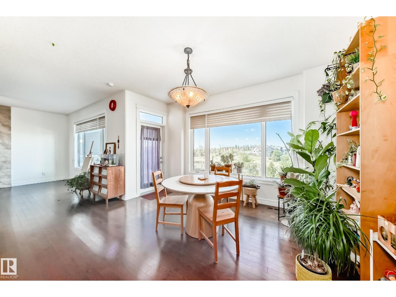 Photo 22 of 8412 218 St Nw, Edmonton AB