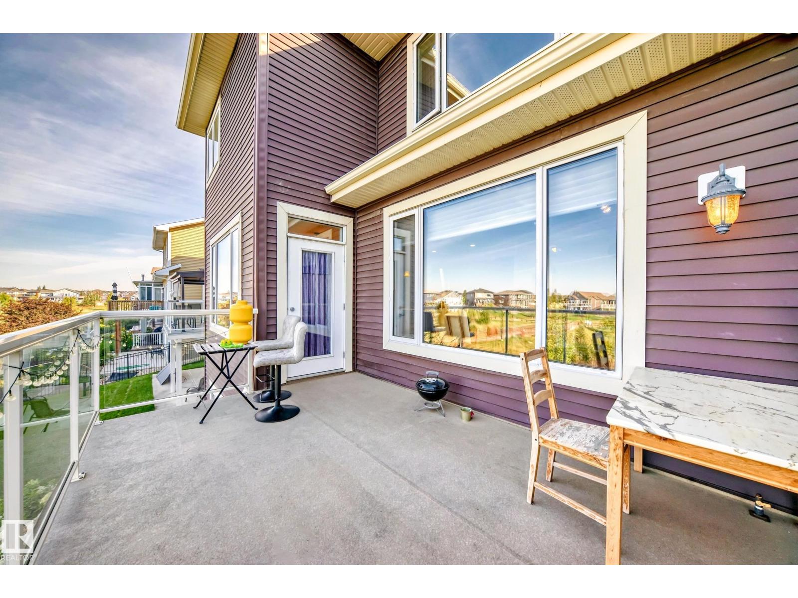 Photo 23 of 8412 218 St Nw, Edmonton AB