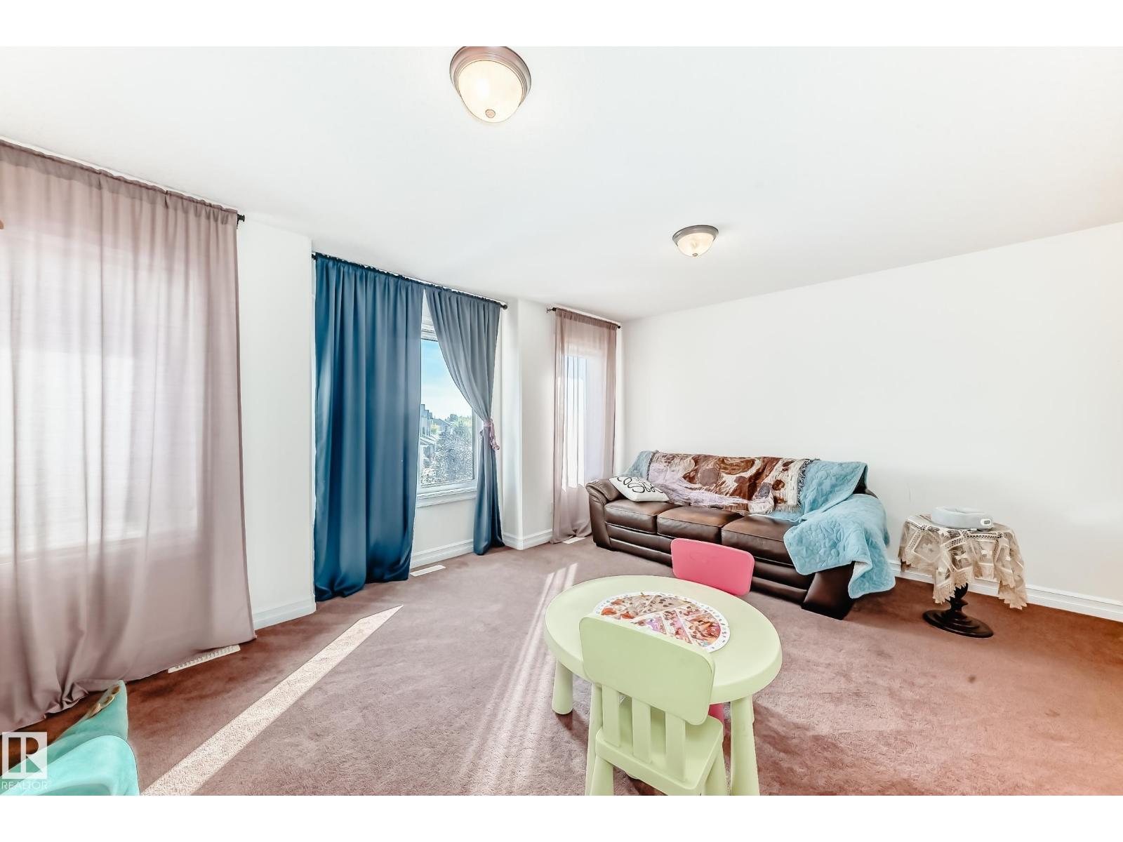 Photo 26 of 8412 218 St Nw, Edmonton AB