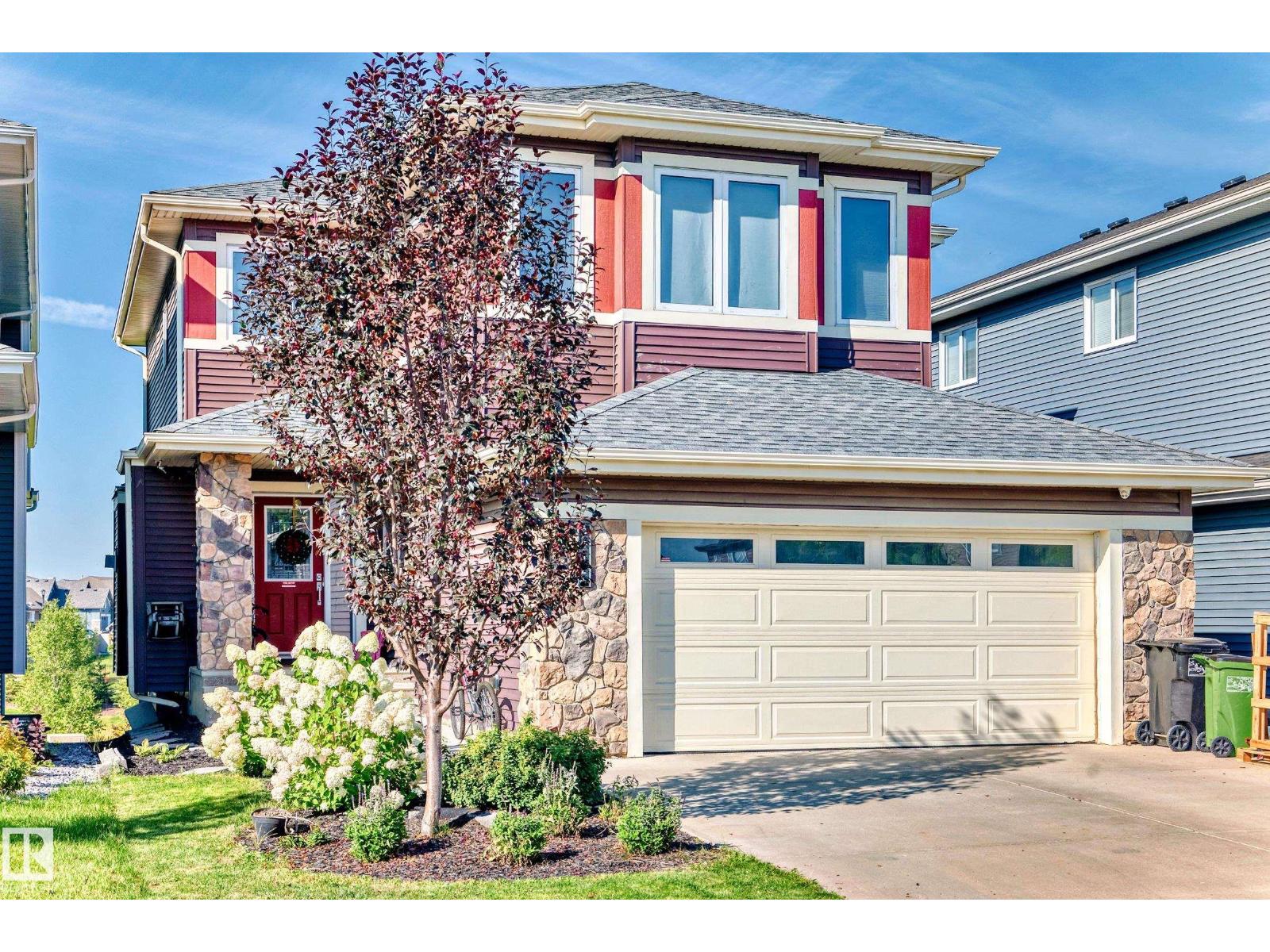 Photo 5 of 8412 218 St Nw, Edmonton AB