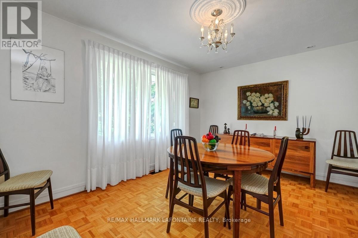 Photo 17 of 844 Edgeworth Avenue, Ottawa ON