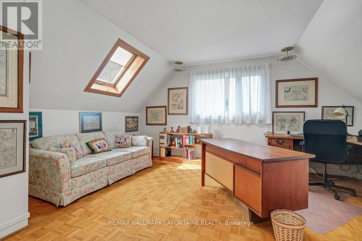 Photo 27 of 844 Edgeworth Avenue, Ottawa ON