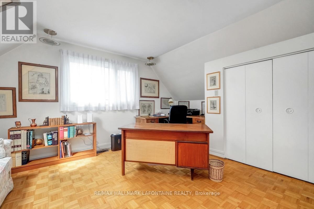 Photo 28 of 844 Edgeworth Avenue, Ottawa ON